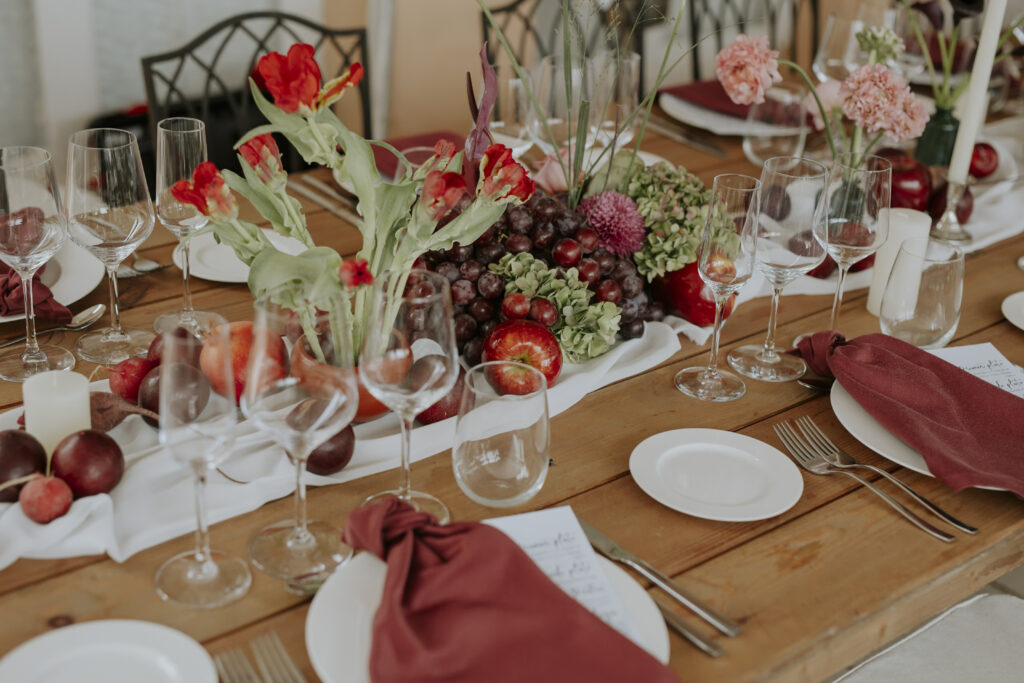 Decoración otoñal. Decoración paleta rojos y burdeos.